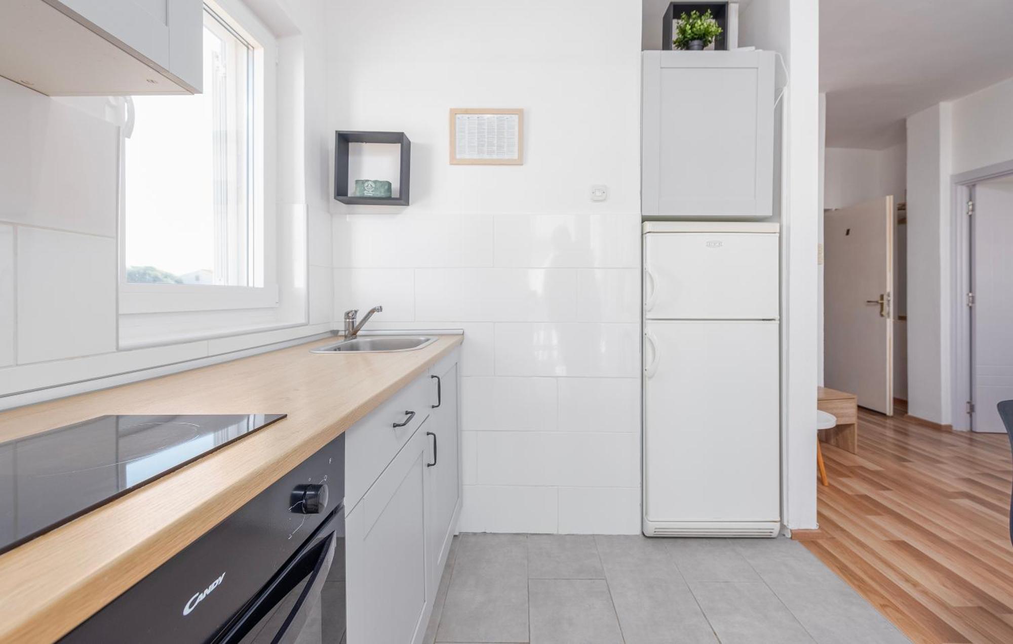 Apartman Iva ノヴァリャ エクステリア 写真