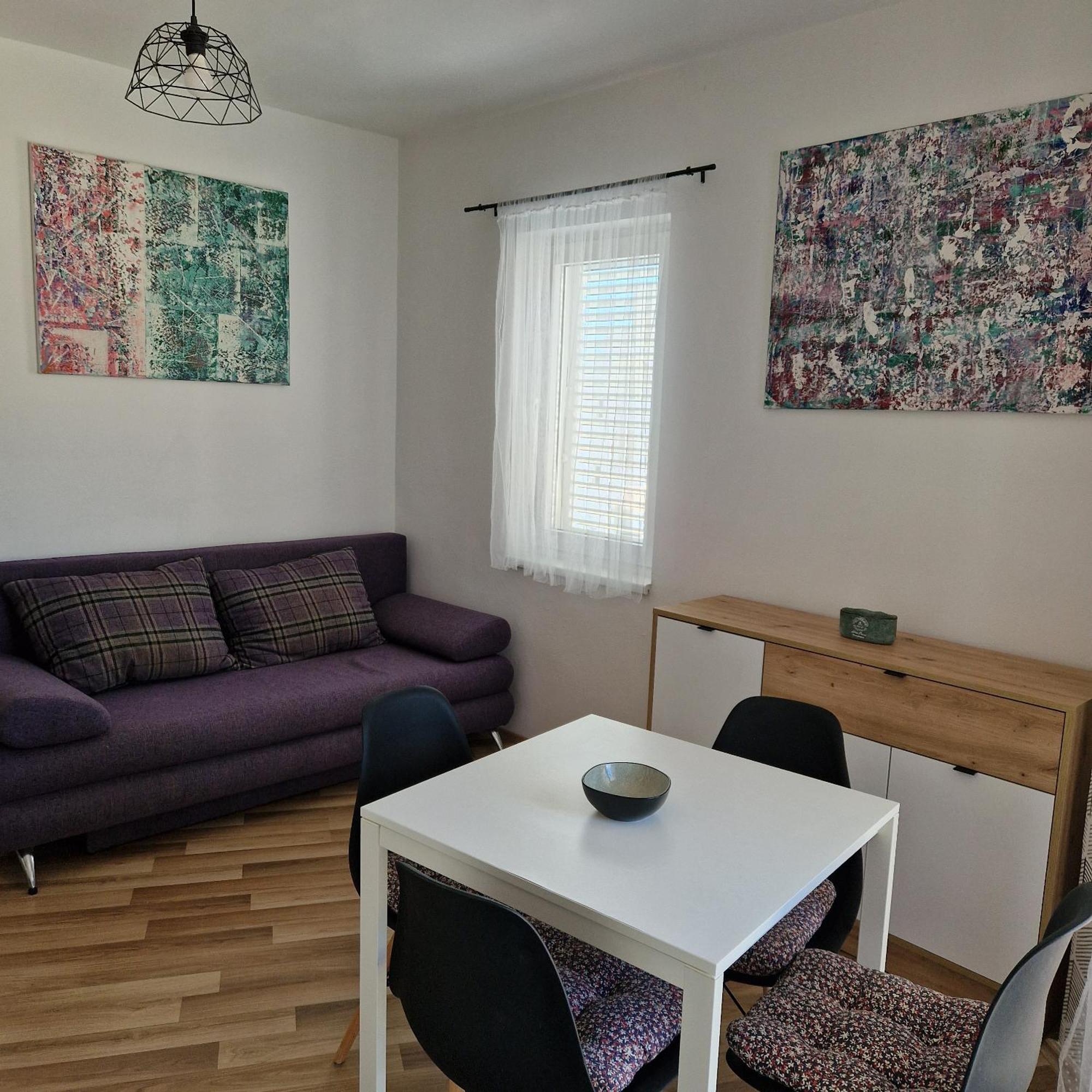 Apartman Iva ノヴァリャ エクステリア 写真